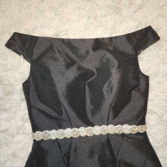 Mac Duggal Black Trumpet Formal Gown - Picture 7 of 10